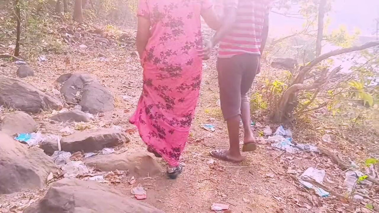 Telugu honey lips: Mẹ kế Ấn Độ và con riêng làm tình ngoài trời telugu...