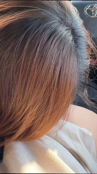 İşte bile elleri ve ağzıyla beni orgazm ettiren güzel bir evli kadın