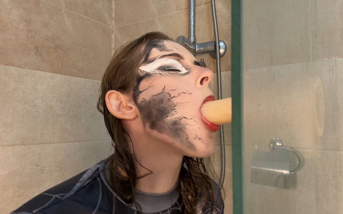 MilaPixie: Venom Fishnet Pixie Shower - Trêu chọc chân với đồ chơi tường...