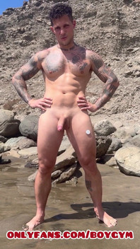 My Big Cock Cums in a Public Beach