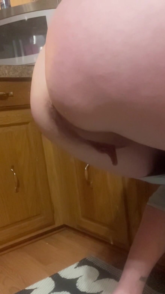 Back Door Squirting (Whisper Aly)