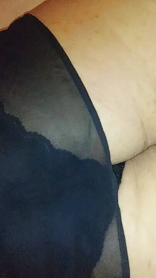 Sexy Chubby Squirter: Dostává výprask a bičování