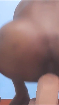 Nueng 102 내 큰 딜도 7,5cm, 충분히 크지 않아!