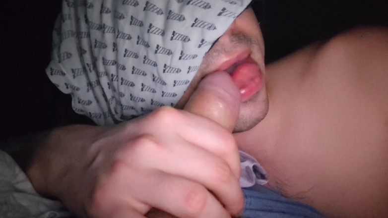MartyBrady: Der bärtige twink gibt seinem stiefvater einen blowjob