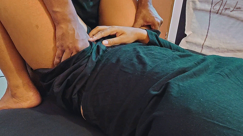 Hope Love: Ignara ragazza malese viene scopata dal suo fratellastro.