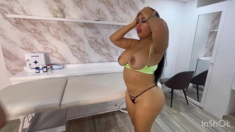 Lalucero: Fake Masseuse Fucks Latina Big Ass Fucked, Comes in Her...