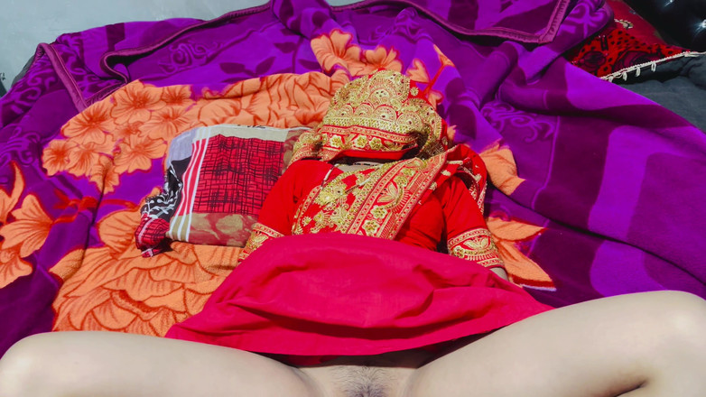 Cutesaritabhabhi: साड़ी में कठिन कमबख्त सुंदर लड़की