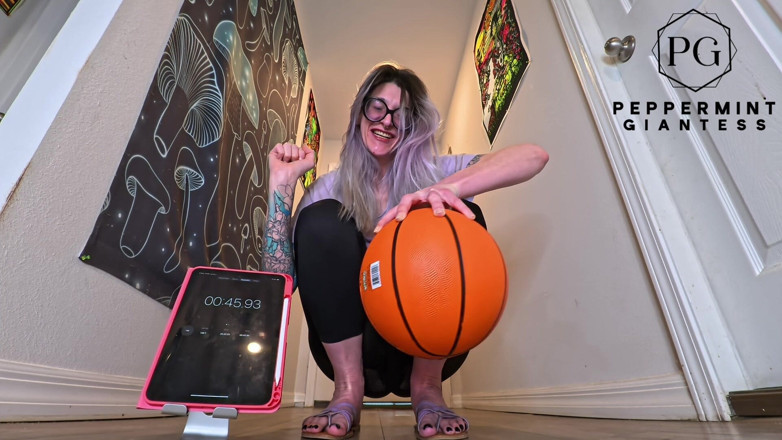 Peppermint Giantess: 6'7 Tall Goddess One-handed Basketball Hold Challenge How Long Can...