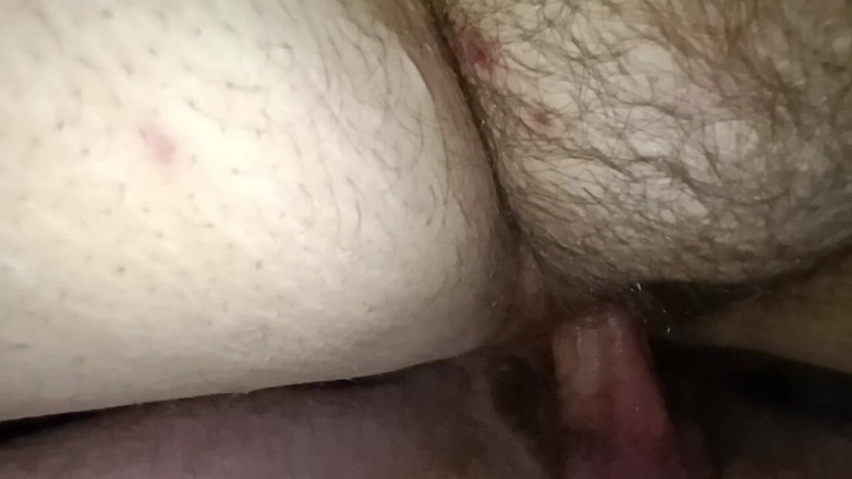 Jonas1996: Kamera bezpośrednio na kanapie, intymny widok seksu na pieska z...