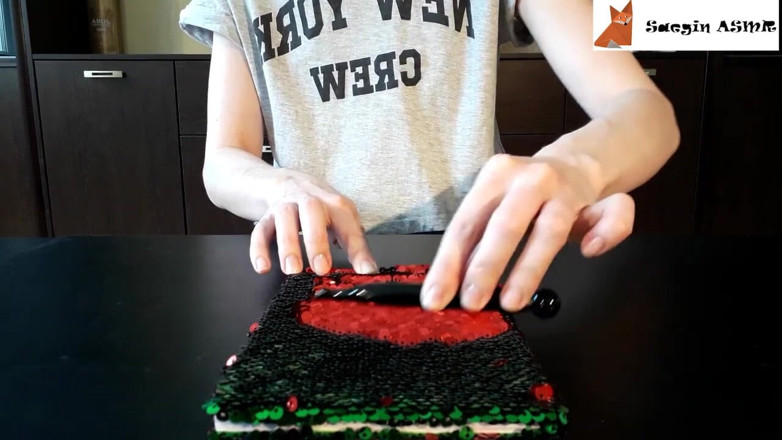 Saegin: ASMR Scratching textures, part 2 (no talking)