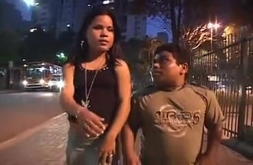 Bizzarre X: Pequenas mulheres ... buceta gostosa ..