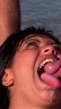 Stunning beach babe double penetrated and jizzed in mouth
