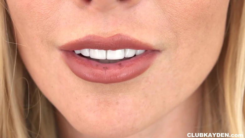 Kayden Kross: Kayden Kross fickt pOV anal