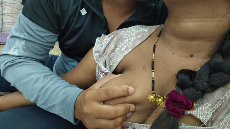 Premi pooja: Indian Desi Stepsister and Stepbrother Slowly Slowly Kissing Hot and...