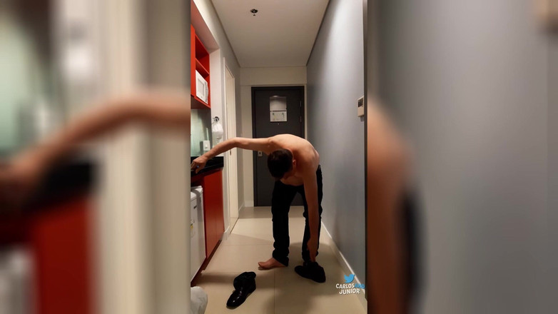 Carlos And Junior: ホットなパパが裸になる