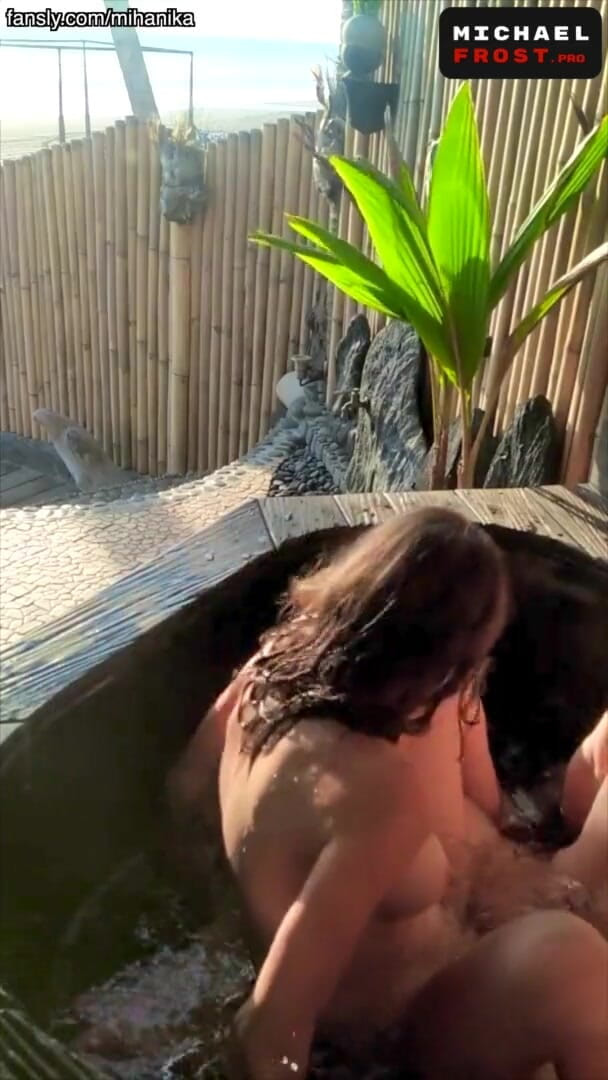 Michael Frost Pro: Šukání mladého páru venkovní Verandy