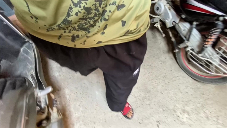 Shonai: Aku lagi asik ngeliat pantat bahenol tante seksi ini di...