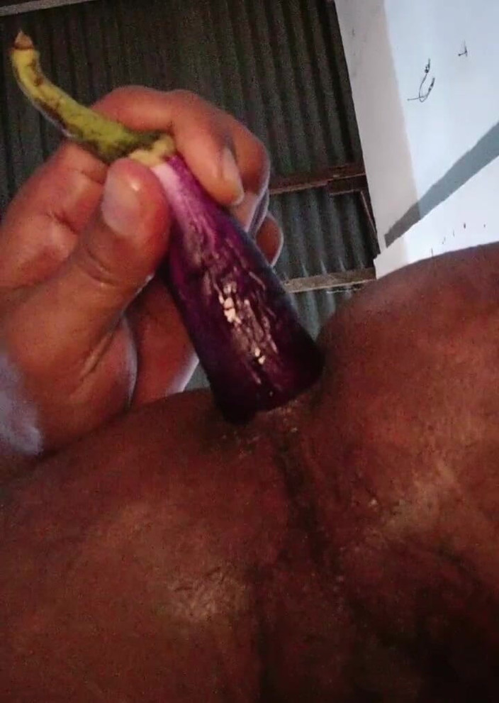 Renata Himalaya: Aubergine spaltet meinen anus, es tut weh, aber es fühlt...