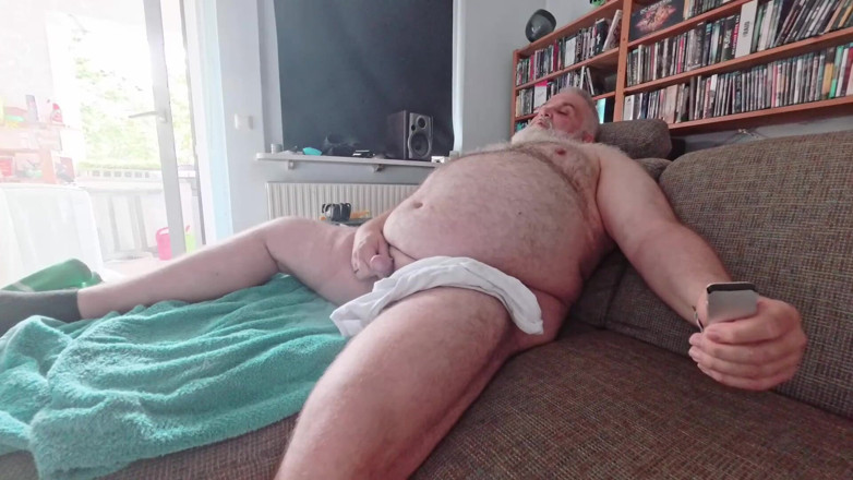 cuddlebearbln: スポーツ後の魔女