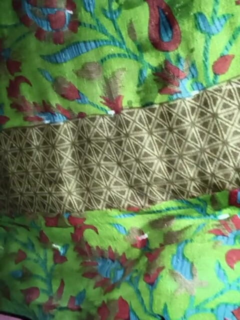 Jayramj764: O garoto dentro da cama