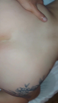 내 엉덩이가 있어! 침대에서 시오후키하고 젖을 때까지 여관의 결혼한 하우스키퍼의 엉덩이를 따먹는 관광객