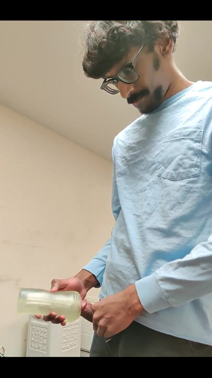 NANDgasm: Мастурбує