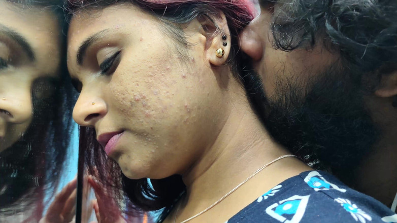 Vaigavarun45: Het hals kyss och röv kyss romantik i nattlig