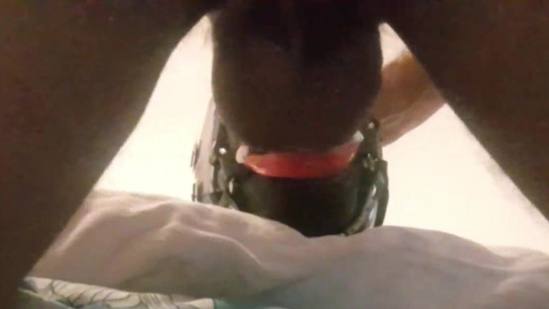 LauraOnHeels: MILF з кляпом, фальшивими губами, трахнутими в роті та на обличчі