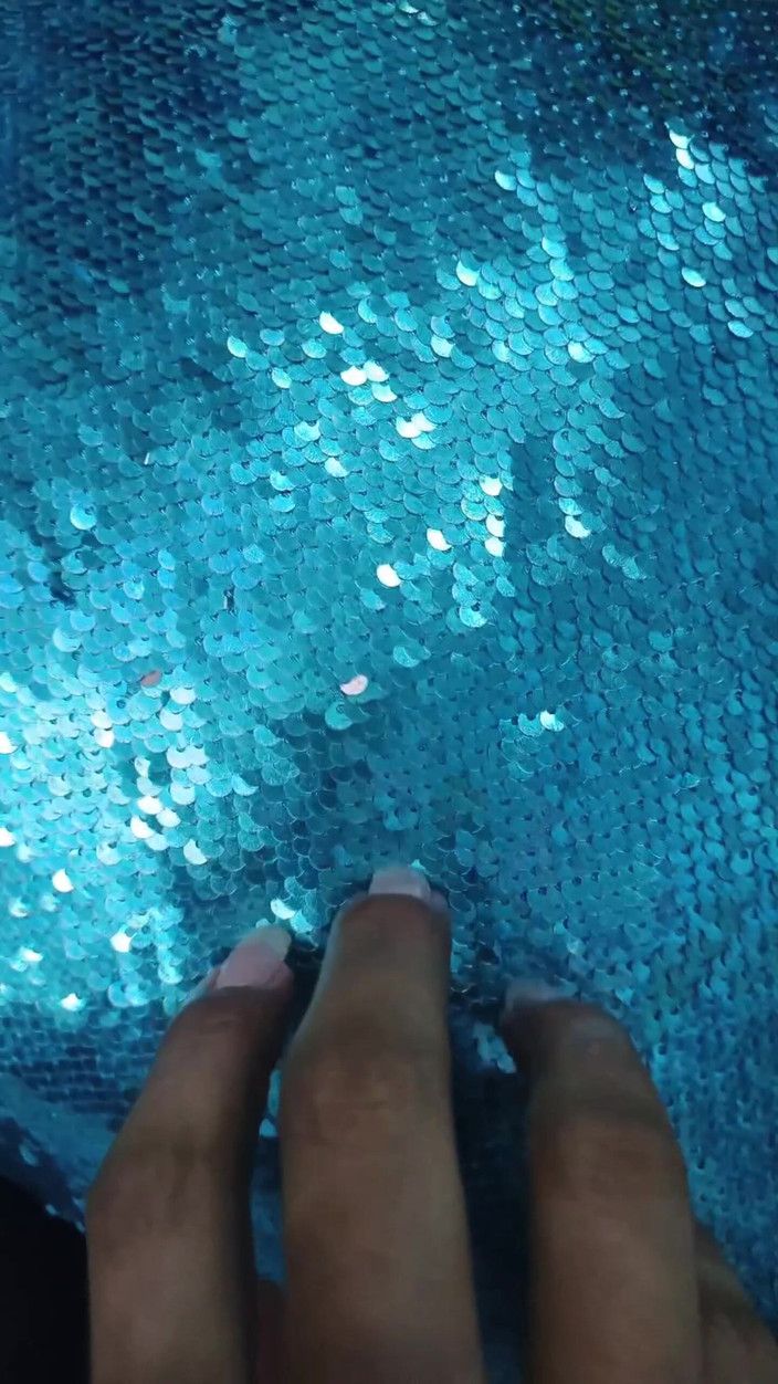 SensualBunny: 여주인의 진정한 긴 손톱 전후.