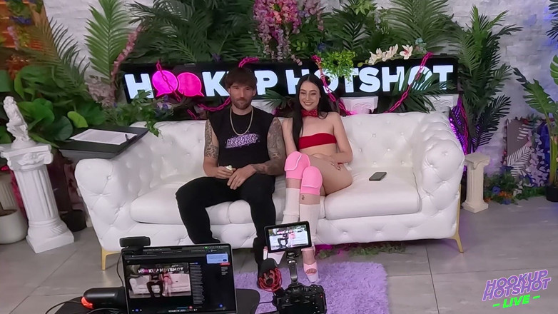 HookUp HotShot-BTS: Detrás de la bts - Dolly Paige y Alex Legend