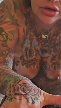 Tatty Tyler honění a honění chodidly
