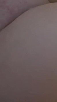 Wytatuowana milf dziwka gangbanged przez hordę kogutów - Kąpiele w tryskających spust obciążenia