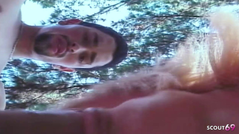 Shemale TS Collection: Blonďatá hubená tranny venku z tinder rande anální šukání