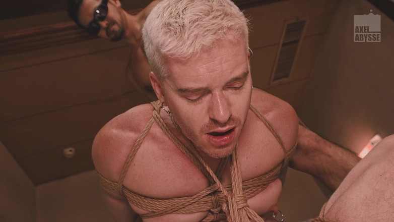 Axel Abysse: Axelabysse l’étreinte