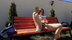 SassyTiff: Blonďatá bomba je parní bench potěšení