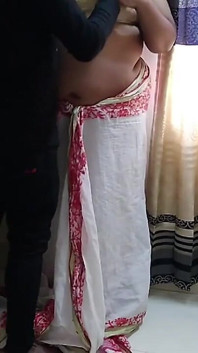 Sexy Stepmom Take Selfi for Her Boyfriend Watsapp Massage When I Help Her with Give Free Fucking