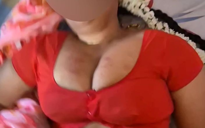 Black & white desicat: Hot Indian Aunty Sreejaa in Saree Blouse Juicy Tits Juggling...