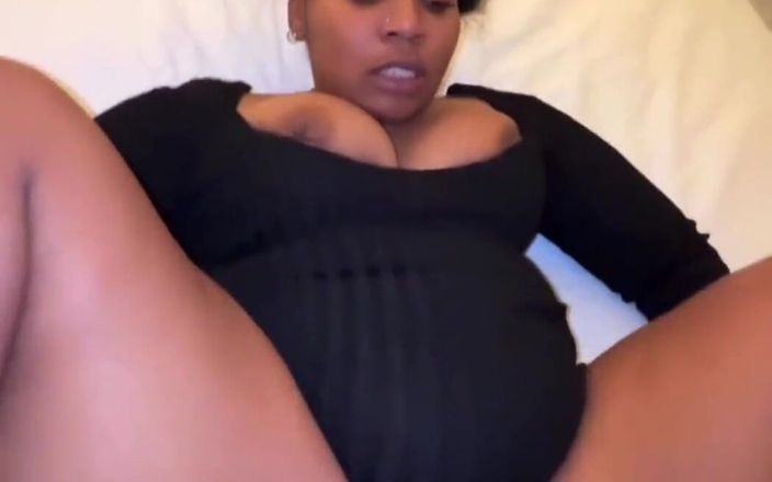 Bigbootybackshotz: Vuile praat tijdens het nemen van een enorme pik in...