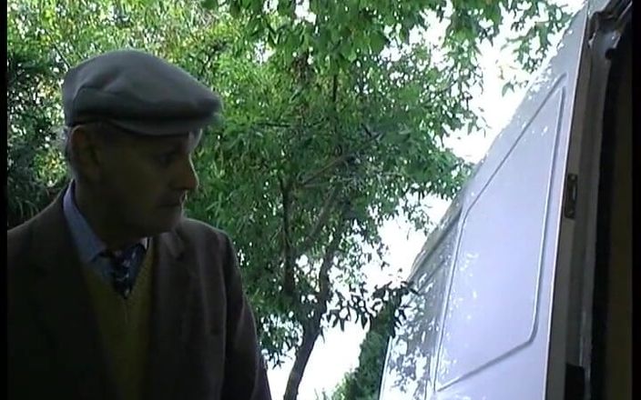 La France a Poil: Papy bergabung sama pasangan muda amatir untuk ngentot