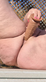 Pool Bogel Squirts