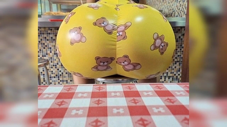 Xprohibidox1: Big Ass Eating Hamburger