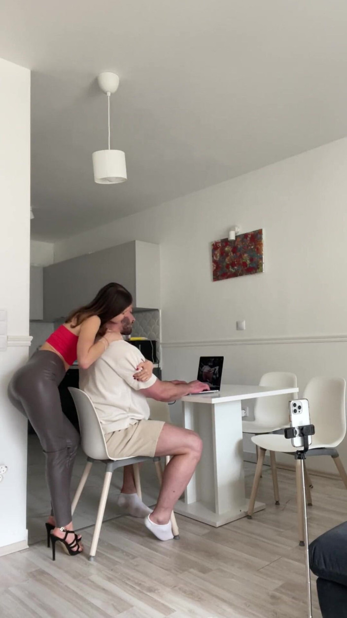 Gina Gerson: Bts Hardcore jebanie na stole z Adamem Costa