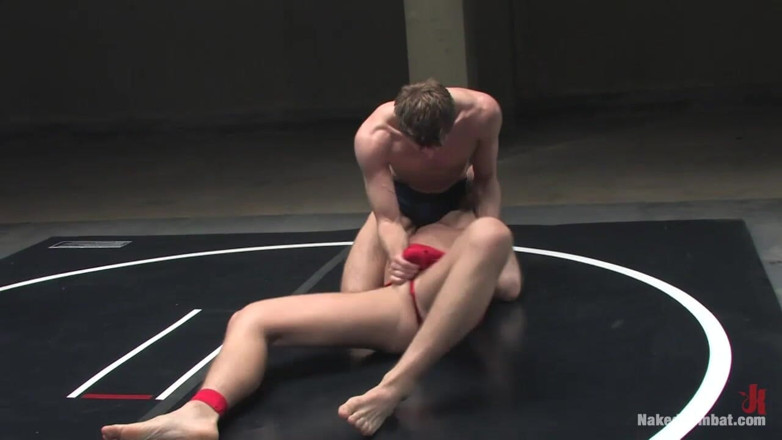 Naked Kombat: Cayden Banks ปะทะ Shane Erickson การแข่งขันน้ํามัน