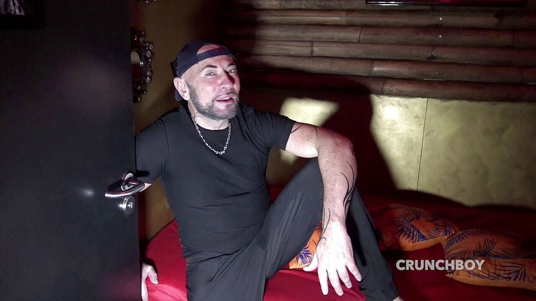 Straight boys but needing sex: Jess Royan fucked bareback by young straight boy