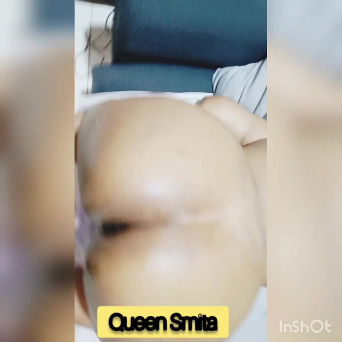 Goddess Silk Smita: Šukání do zadku je jiný druh potěšení