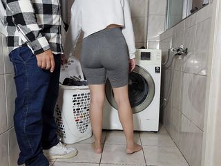 mybigassmilf: Đụ con đi bố! Chúng tôi bị bắt gặp. Tôi đã gửi...
