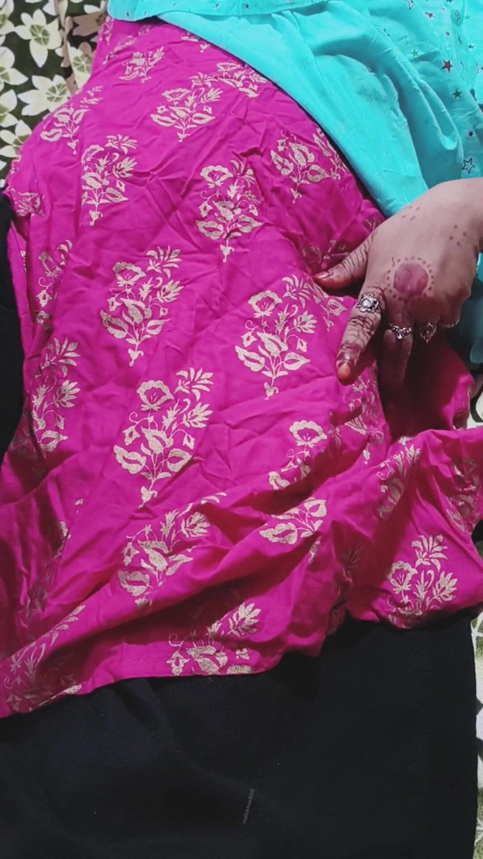 Muskaan bhabhi xxx: Üvey kız kardeşin yardıma ihtiyacı var ama bu gizli bir...