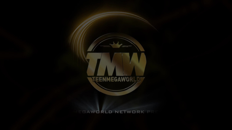 Teen Mega World: Passione in poltrona gialla