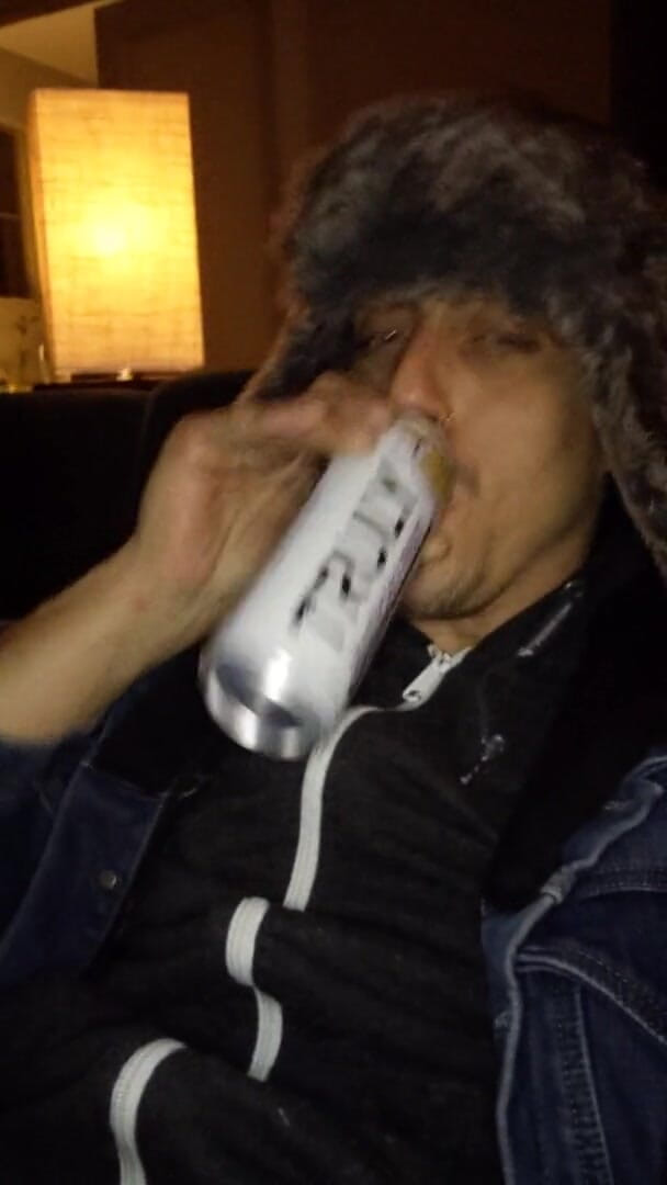 Sexy possum: Дрочу и кончаю с Tenga яйцо игрушкой на диване в гостиной, пока соседки по комнате или бойфренд могут пройти и поймать меня