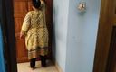 Aria Mia: Pakistansk vacker hembiträde knullad av indiska ägarens styvson - Desi hindi sex